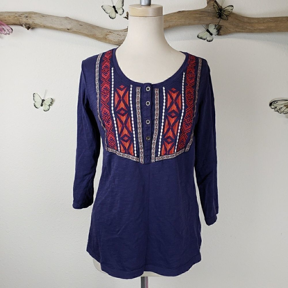 Natural reflections embroidered Henley tee